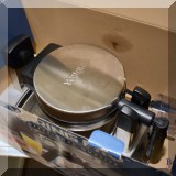 K02. Waring waffle iron 